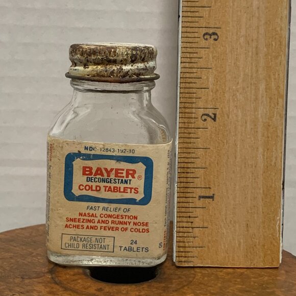 Vintage Bayer Decongestant Cold Tablets Glass Bottle - Picture 8 of 9